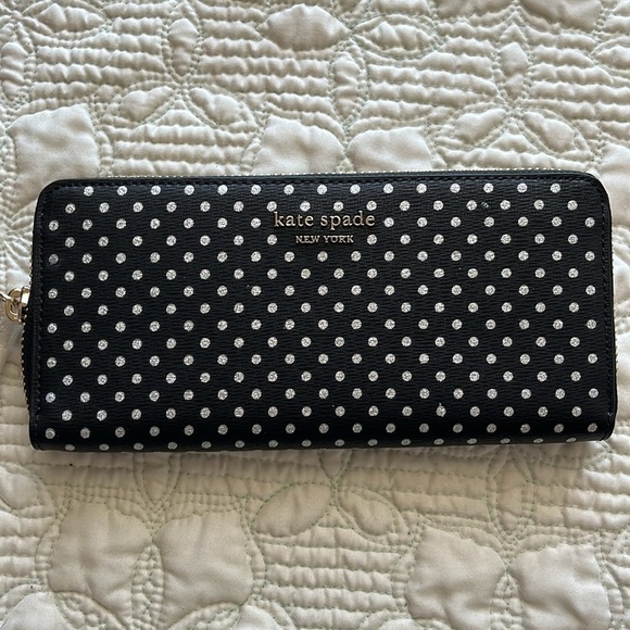 Kate Spade NWT Black Multi Zip Around Wallet!!! - Picture 2 of 9
